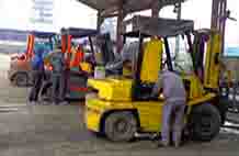 2、驻某国企的维修服务外包现场